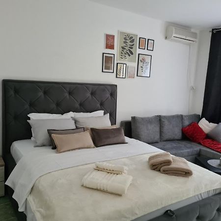 Apartman Rosemary スヴェティ・ステファン エクステリア 写真